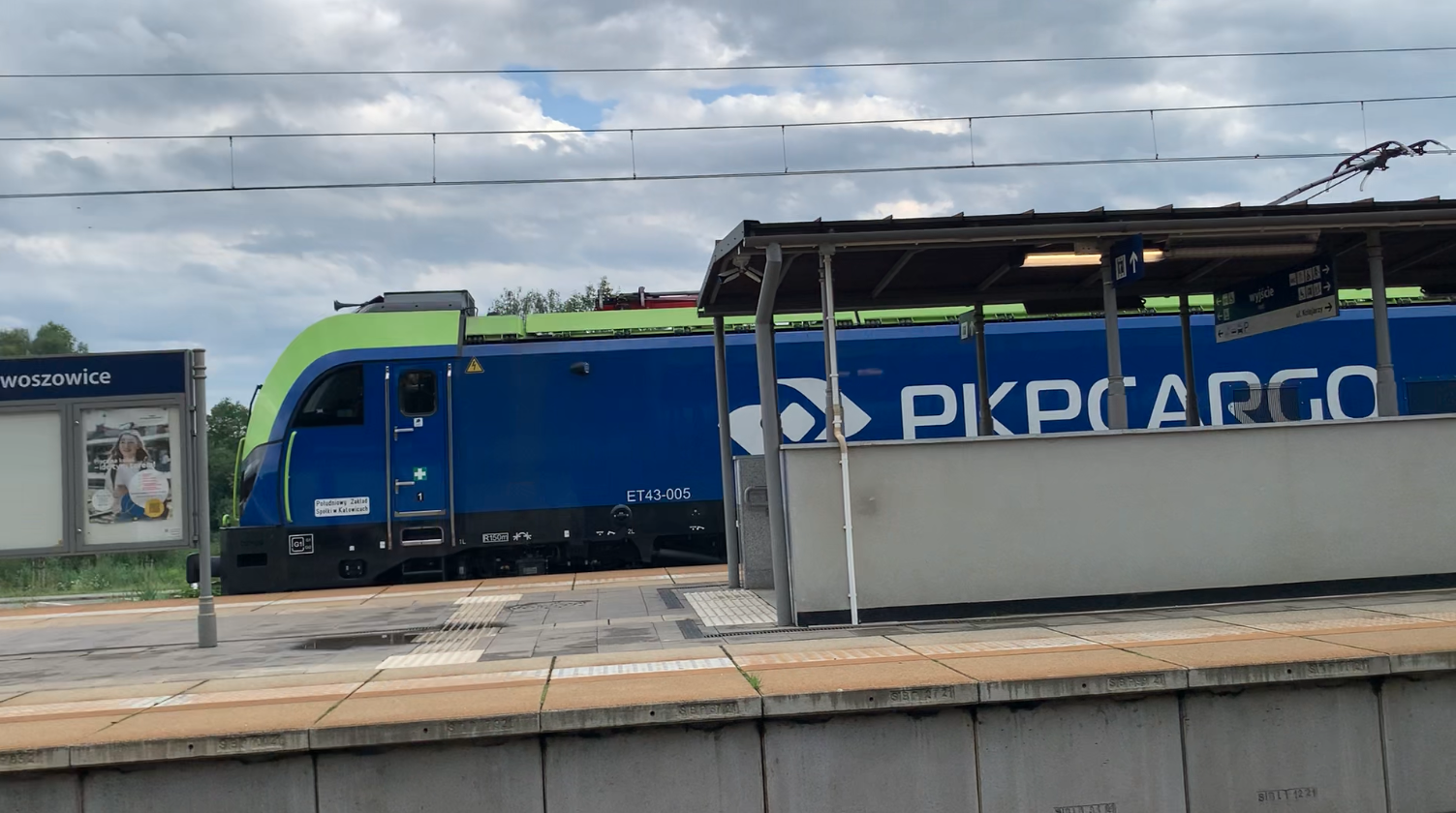 Dragon 2 Electric Locomotive, ET43-005. 2025.